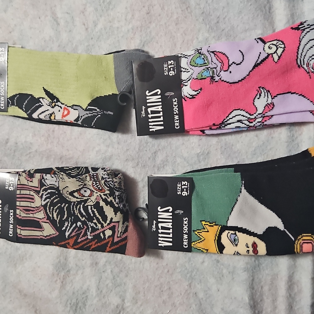 Disney Villans novelty socks.